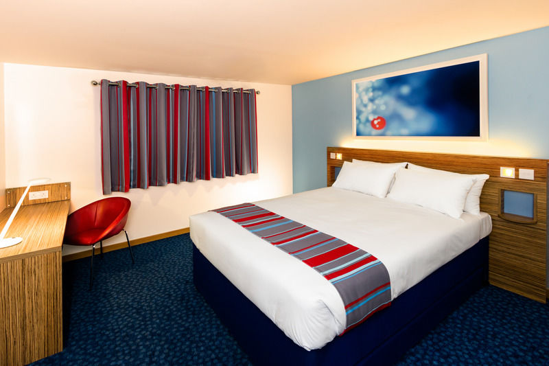 Travelodge London Woolwich Экстерьер фото