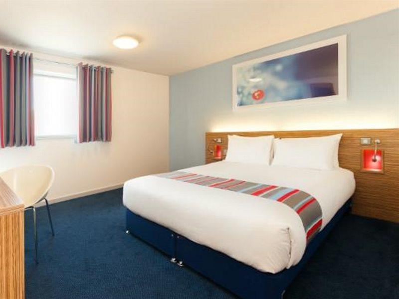 Travelodge London Woolwich Экстерьер фото
