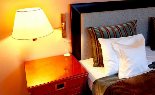 Travelodge London Woolwich Экстерьер фото